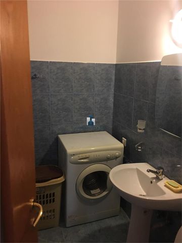 Inchiriere Apartament 3 Camere Semidecomandat Luica-Izvorul Oltului - Photo 4