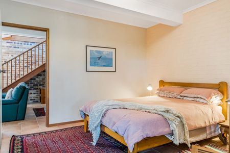 A Beautifully Elevated & Spacious Home Close To Town & Beaches - Photo 2