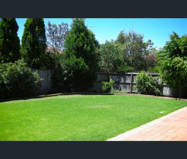 7 Patu Place, Cherrybrook, NSW 2126 - Photo 2