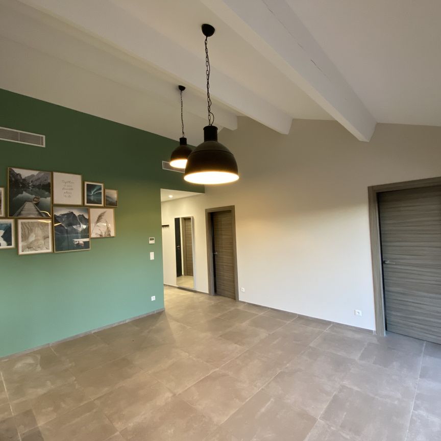 Location Maison 3 pièces 70m² AIX EN PROVENCE 13100 - Photo 1