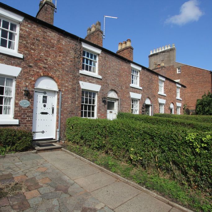 2 Bedroom Cottage, Chester - Photo 1