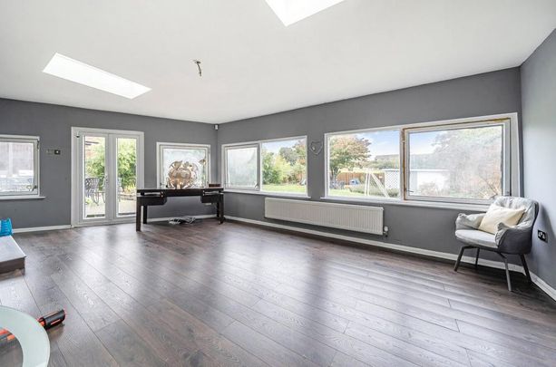 4 bedroom detached house to rent - Photo 1