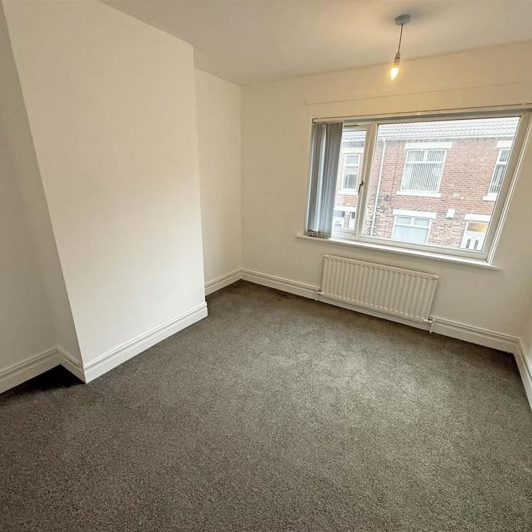 3 bedroom house to rent - Photo 1