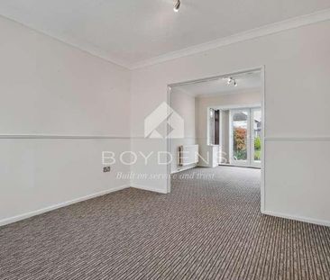 Dove Crescent, Harwich, CO12 - Photo 2