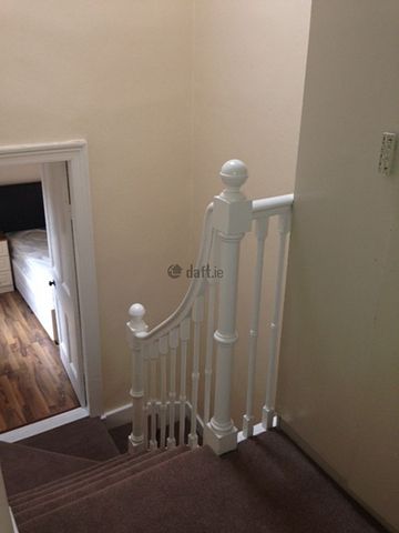 Apartment to rent in Cork, Mardyke - Photo 5