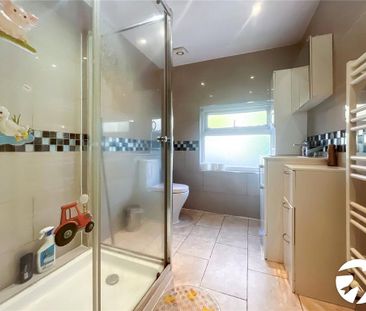 3 bedroom terraced house to rent - Photo 2