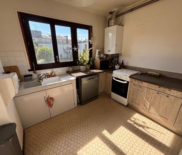 Location Appartement 3 pièces 79m² AIRE SUR L ADOUR 40800 - Photo 3