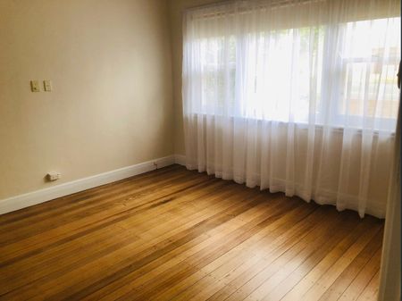 Three Bedroom Home In East Albury - Photo 3