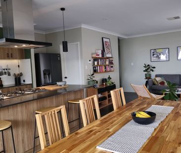 Ellenbrook - Photo 3