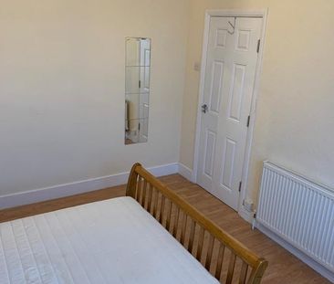 Room in a Shared House, Stanley Road, N15 - Photo 4