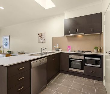 Captivating Family-Friendly Home - Photo 5