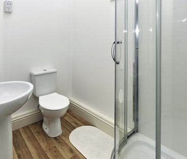 Room in a Shared House, Penderry Rise, SE6 - Photo 3