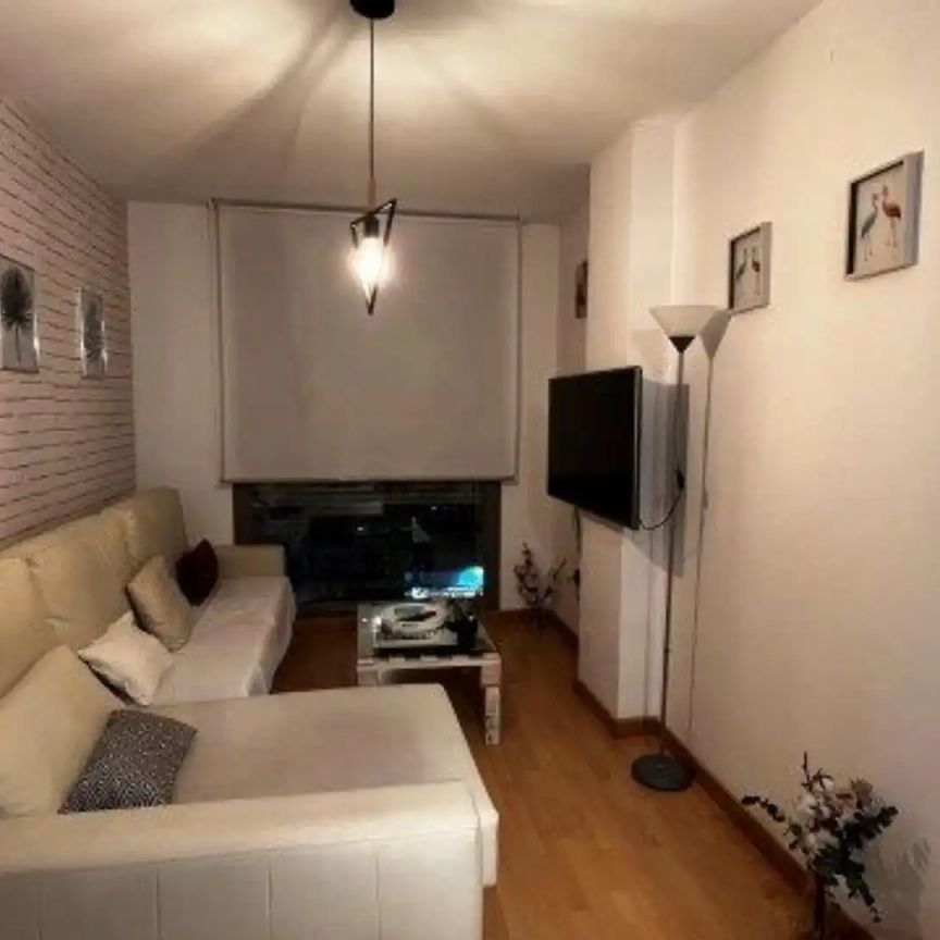 Apartamento de alquiler en Avenida Ricardo Carapeto Zambrano, 29, San Roque - Ronda Norte - Photo 1