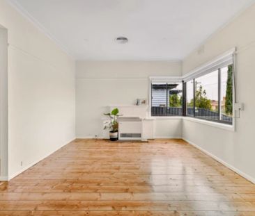 3 Bed, 2 Bath - Photo 4