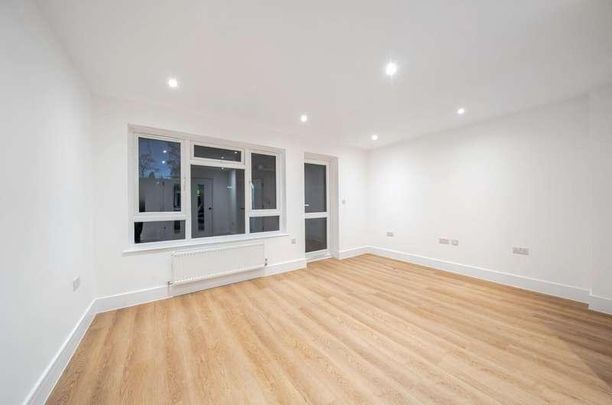 Rainsford Close, Stanmore, HA7 - Photo 1