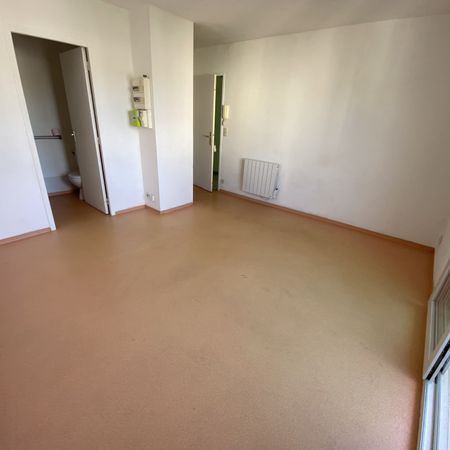 Location Appartement 1 pièce 20m² RODEZ 12000 - Photo 3