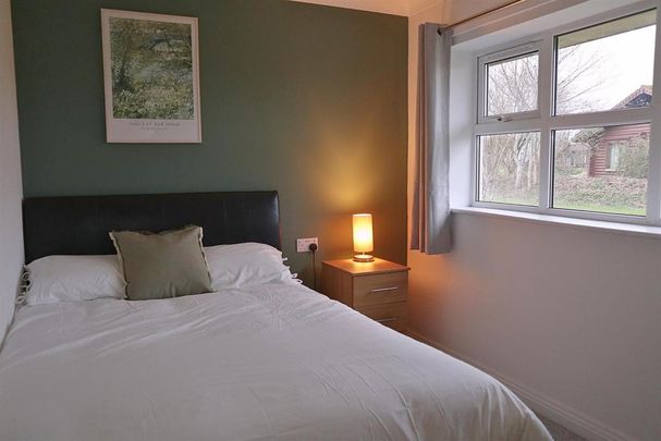 2 bedroom bungalow to rent - Photo 1
