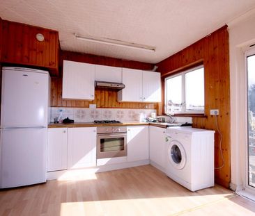 3 bedroom terraced house to rent - Photo 5