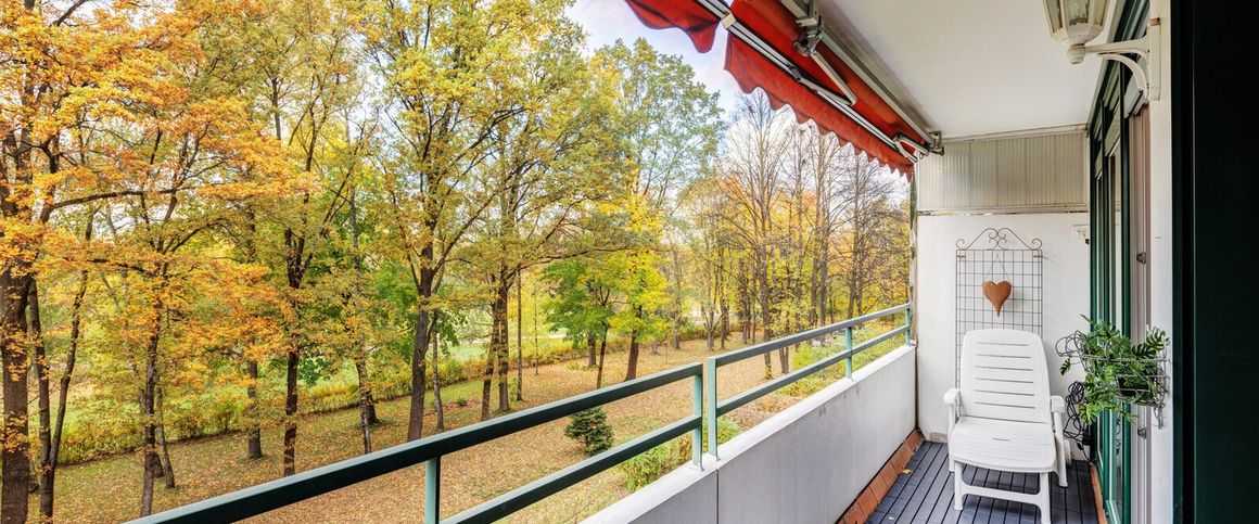 Charming 3-room apartment in Bogenhausen - Photo 1