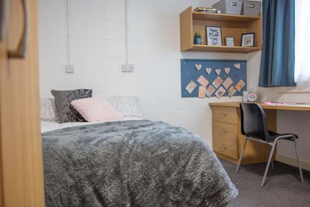 7 bedroom flat share to rent - Photo 2