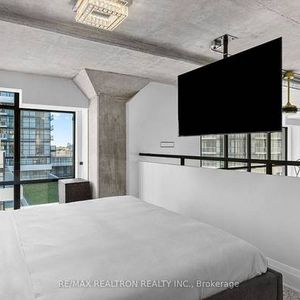 Furnished 2 Bedroom, 2 Bathroom - Warehouse Lofts - Photo 2