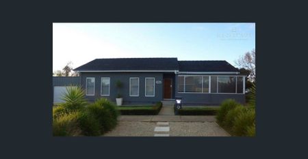 Welcome to 32 Manoora Avenue! - Photo 2