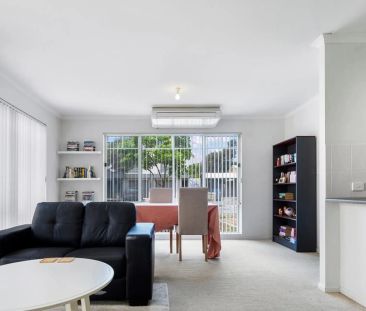 72 Hunter Crescent, - Photo 6