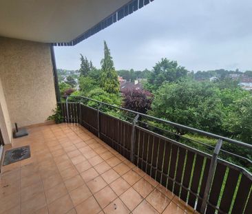 Charmante 1,5-Zimmer-Wohnung mit Balkon im Herzen von Böbingen auf ... - Foto 1