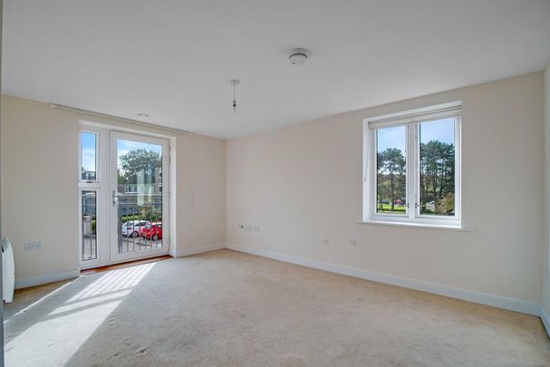 2 bedroom retirement property to rent - Photo 1