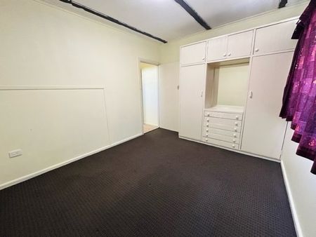 1/184 Donnelly Street, Armidale NSW 2350 - Photo 3