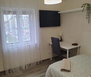 Calle de El Huésped del Sevillano, Madrid, Community of Madrid 28041 - Photo 3