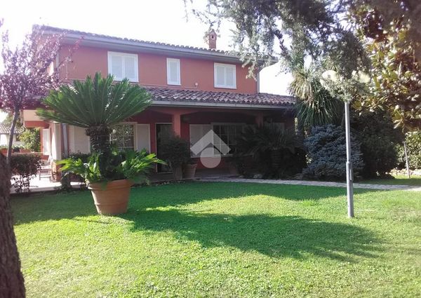 Villa singola in affitto