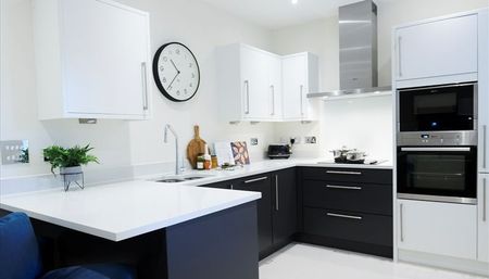 Palace Wharf Apartments, London - Photo 3