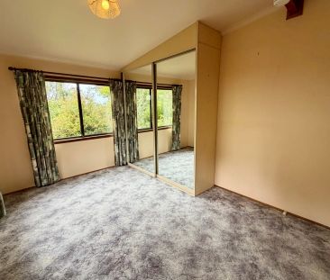 Tranquil Wentworth Falls Retreat with Studio & Garden Surround! - Photo 3