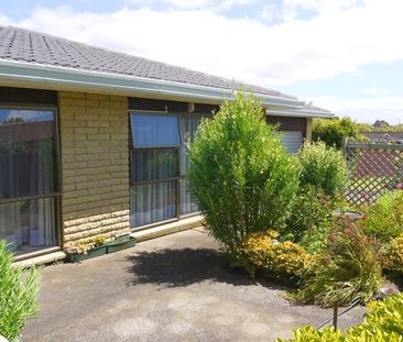 HANDY - PRIVATE LOCATION - Photo 6