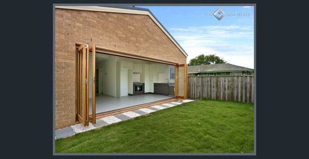 Contemporary living at its best! - Photo 1