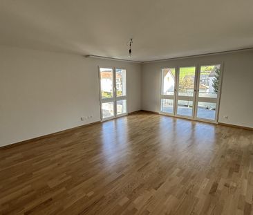 Renovierte und helle 4.5 Zimmer Wohnung - Photo 3