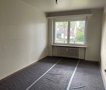 Renovierungsbedürftige, großzügige 3--Zimmer-Wohnung mit Balkon in Marienthal zu vermieten! - Foto 4