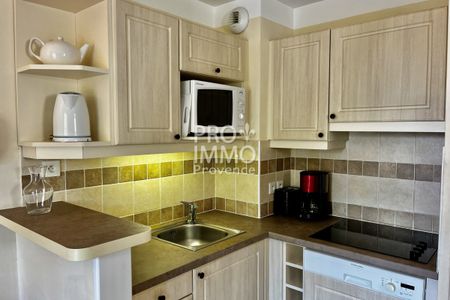 À LOUER GOLF DE PONT ROYAL (13370) MALLEMORT BASTIDE TYPE 3 - Photo 4