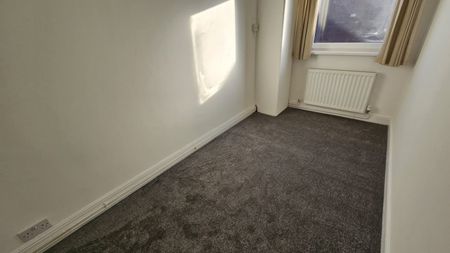 2 bed Terraced - To Let - Photo 2