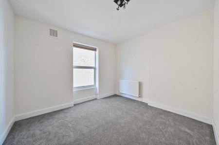 4 bedroom apartment to rent - Photo 5