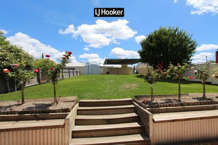 4 Bedroom Weatherboard Home on Ross Hill - Photo 5