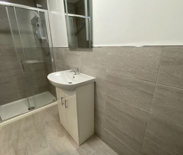 Auckland Road, DONCASTER - Photo 6