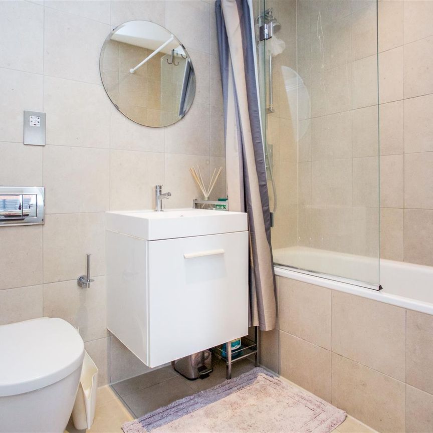 2 bedroom apartment to rent The Blake Building, Admirals Quay, Ocean Way, Southampton, SO14 - Photo 1