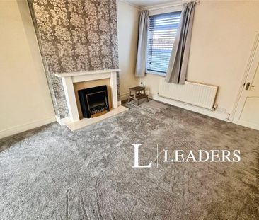 3 bedroom terraced house to rent - Photo 2