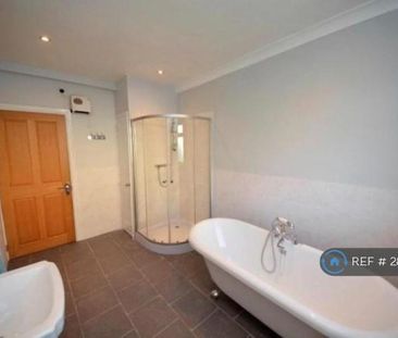 1 bedroom in a house share to rent - Photo 5