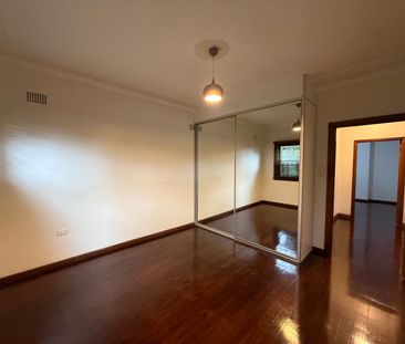 13 John St, Tempe NSW 2044 - House For Rent | Domain - Photo 1