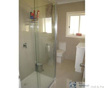 Beautifully Presented Home in a Quiet Court Location - Photo 6