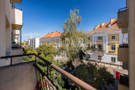 Warszawa, Śródmieście, Muranów, ul. Długa – zdjęcie 4