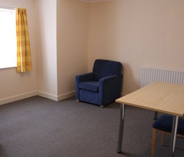 Maddalena House, Hill Lane - Photo 1